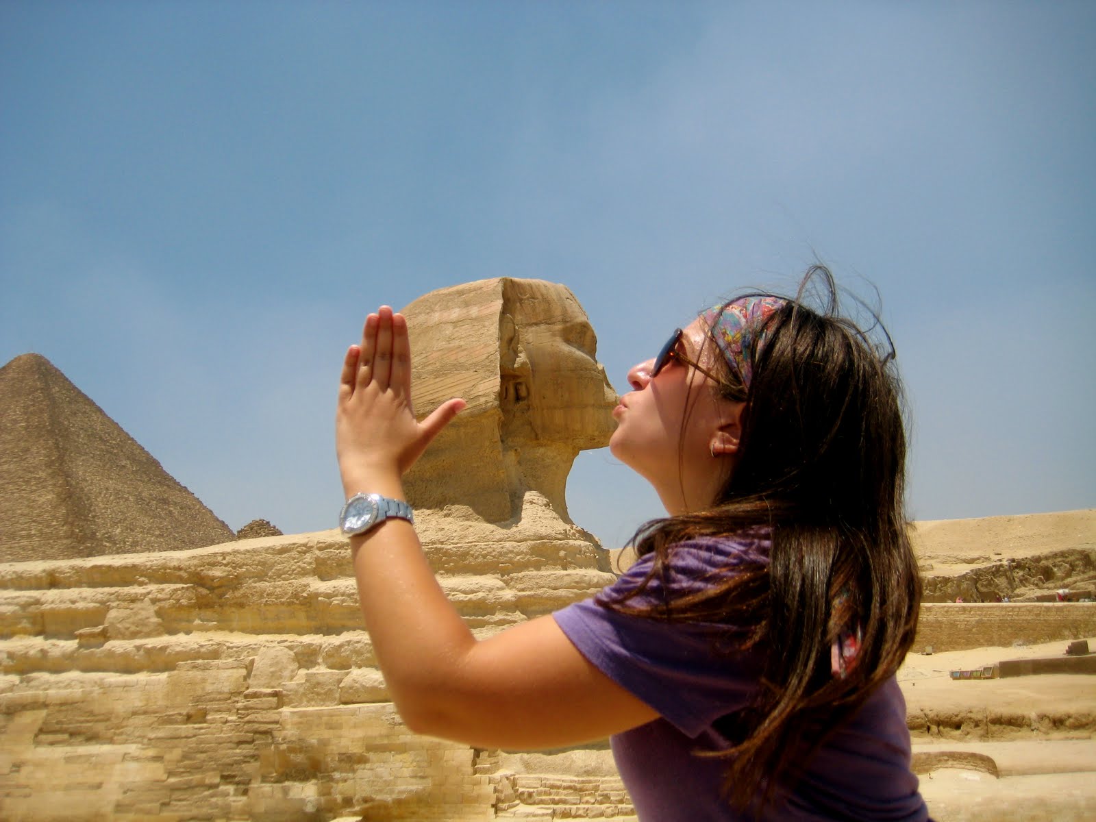 Египет апрель на двоих. Туристы в Египте. Египет туризм. Египет отпуск. Египет смешные туристы.